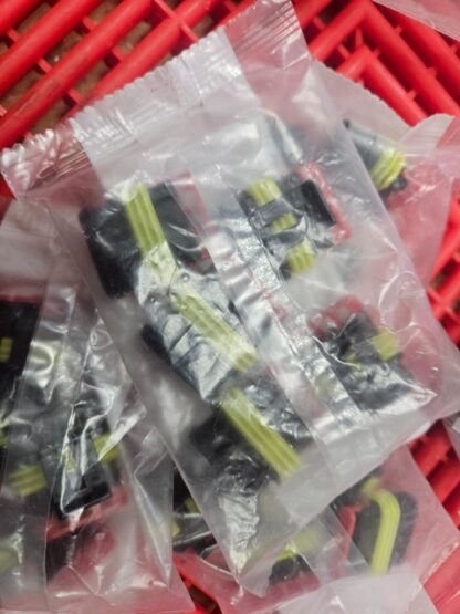 45 New TE Connectivity 282088-1 Superseal 4 Position Automotive Plug Housing - New - Image 11