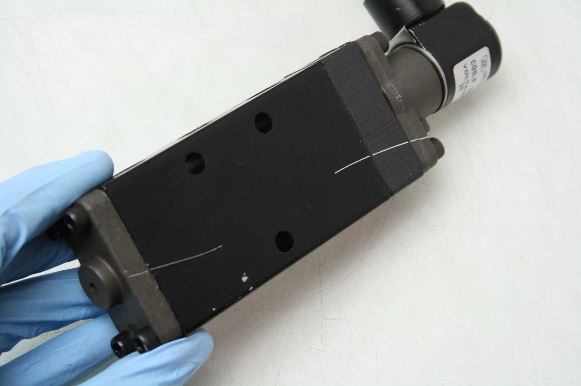 Alkon Corp 375-02-001-37P1 Pneumatic Solenoid Valve 4-Way 1/4" NPT 24V DC Coil - Used - Image 17