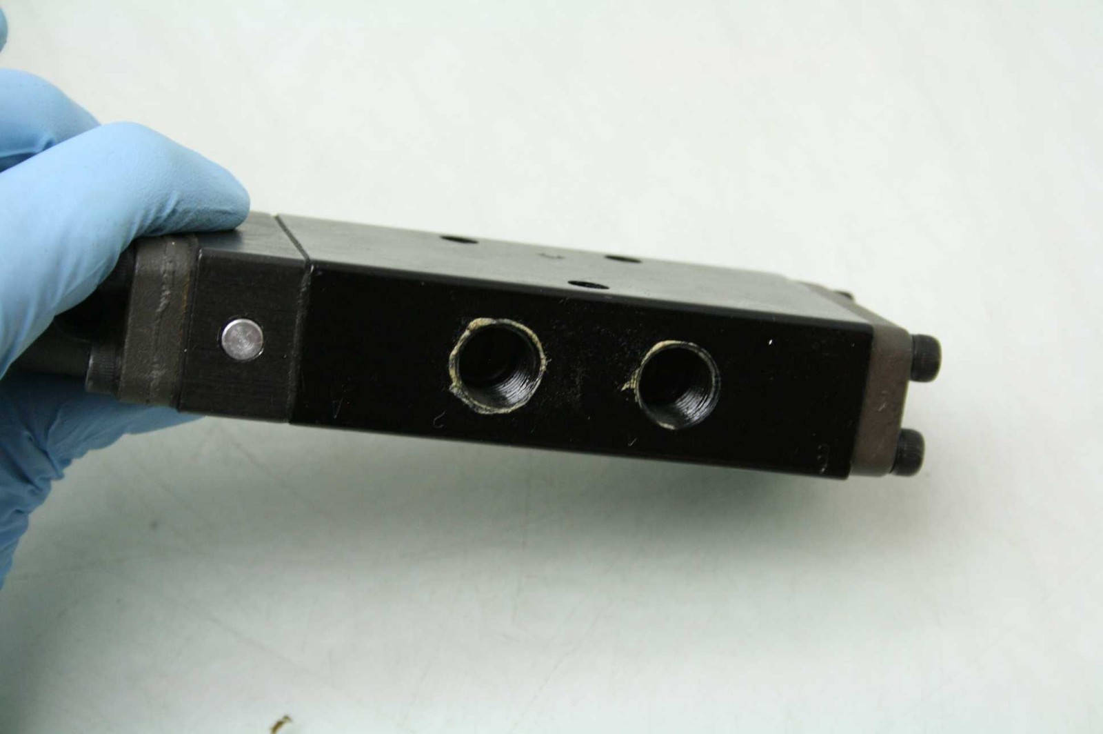 Alkon Corp 375-02-001-37P1 Pneumatic Solenoid Valve 4-Way 1/4" NPT 24V DC Coil - Used - Image 3