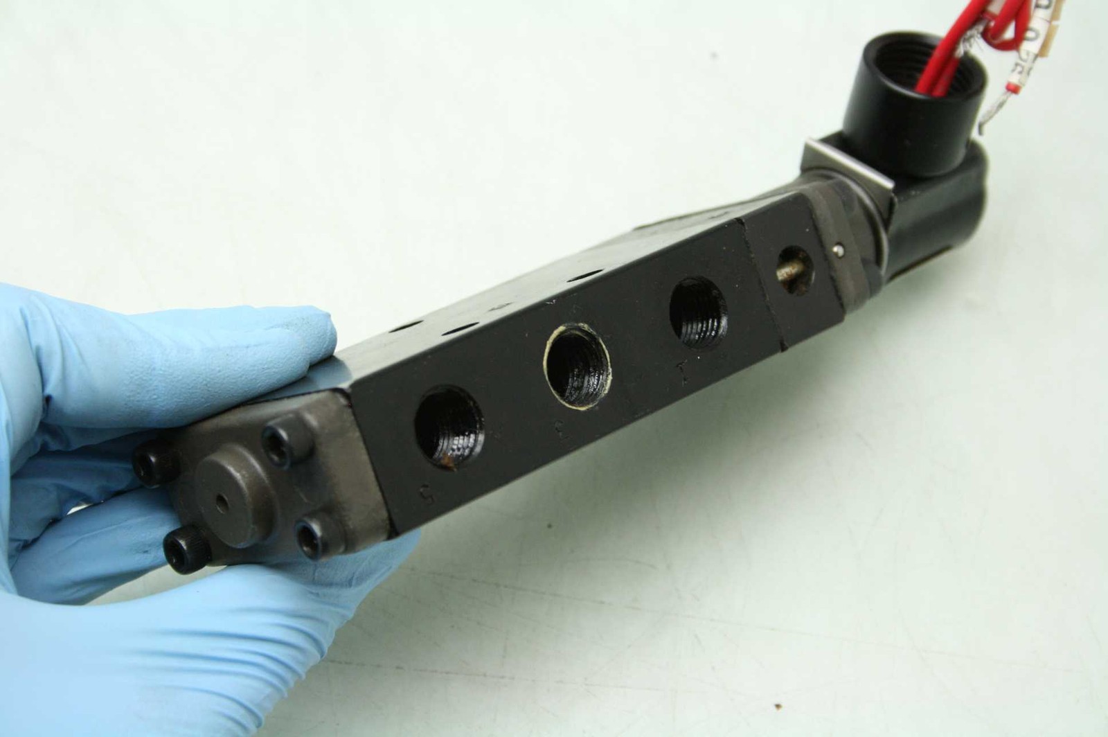 Alkon Corp 375-02-001-37P1 Pneumatic Solenoid Valve 4-Way 1/4" NPT 24V DC Coil - Used - Image 9