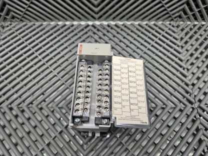 Allen-Bradley 1769-IF8 Ser A Compact I/O 8-Chnl Analog Input Module FW Rev 1.1 - Used - Image 3