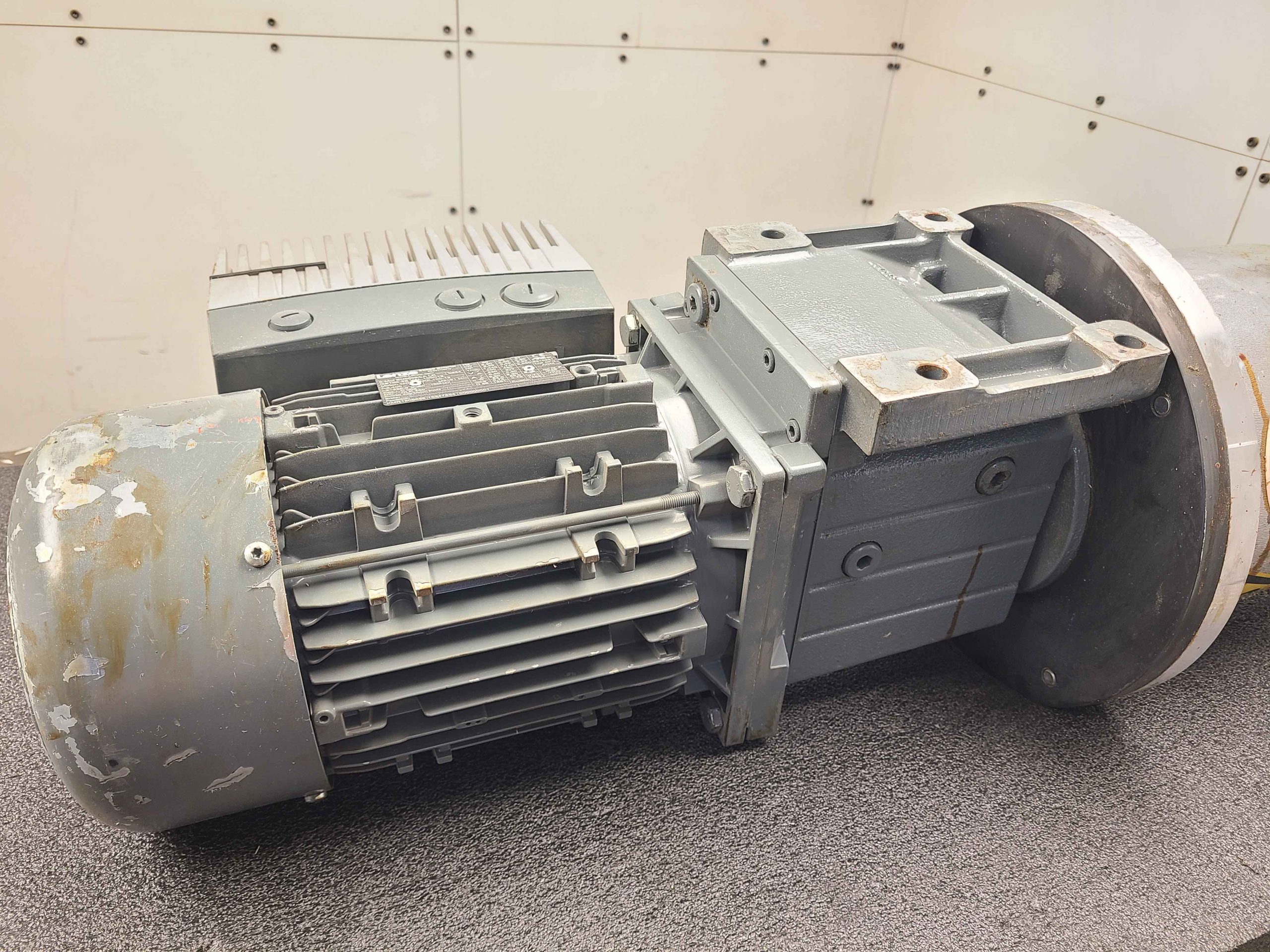 Beinlich BP 10001695 Magnetic Coupling Pump with Lenze MDEMAXX 100-12 Motor ZPD - Used - Image 23