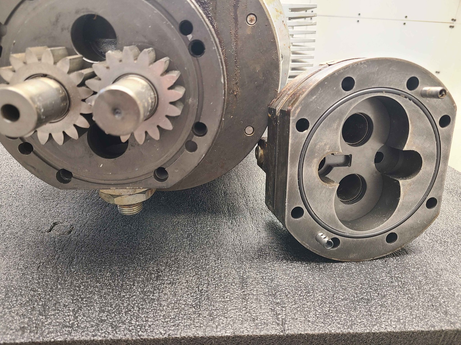 Beinlich BP 10001695 Magnetic Coupling Pump with Lenze MDEMAXX 100-12 Motor ZPD - Used - Image 9