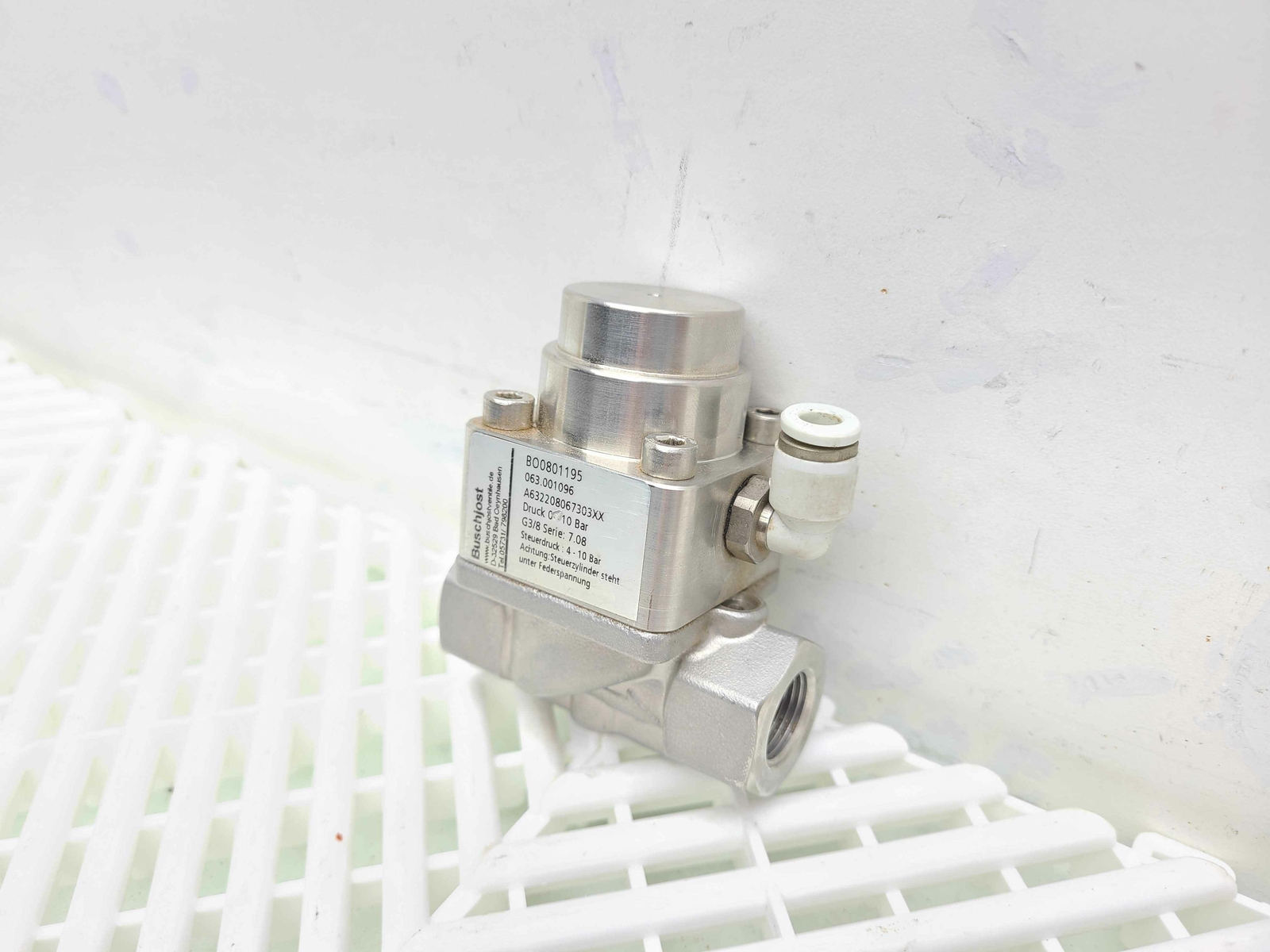 Buschjost BO0801195 G3/8 Series Solenoid Valve, A632208067303XX - Used