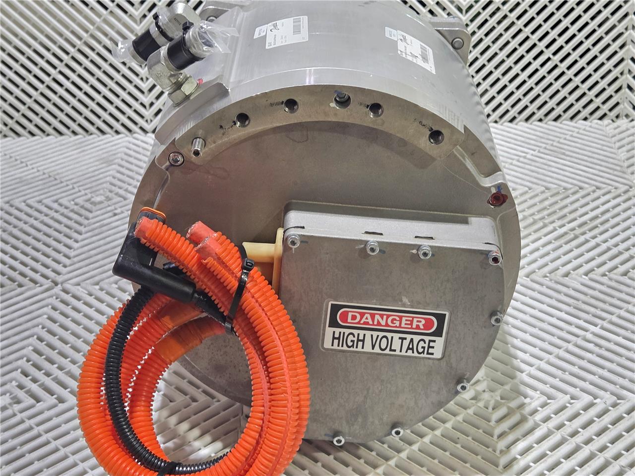 Danfoss EM-PMI UQM EM-PMI250-T160-245V EV Motor 20080-034 / 160 kW / 350 Nm / - Used - Image 29