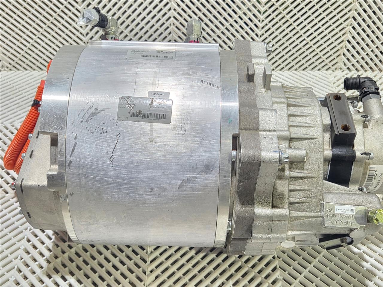 Danfoss EM-PMI UQM EM-PMI250-T160-245V EV Motor 20080-034 / 160 kW / 350 Nm / - Used - Image 9