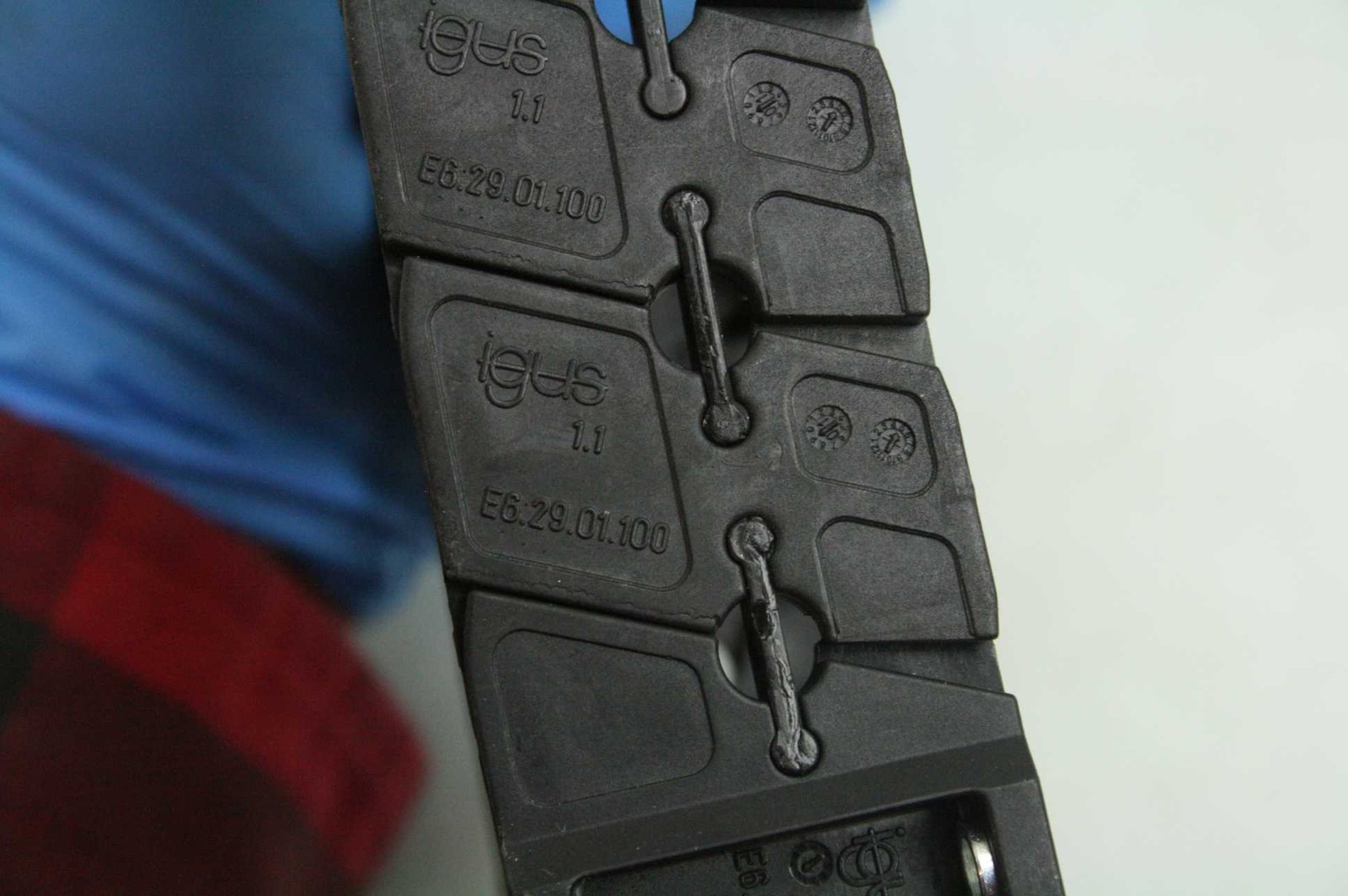 Igus E6-29-01-100 / E6-29-02-100 Wireway Robotic Cable Carrier Cable Chains 39" - Used - Image 5