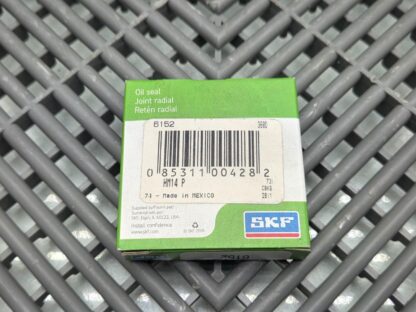 Lot of 4 New SKF 6152 Joint Radial Oil Seal 0.625" ID, 1.00" OD, 0.125" Width - New - Image 10
