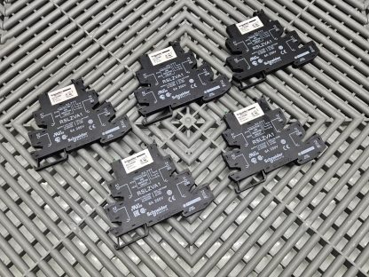 Lot of 5 Schneider Electric 250V Relay Base RSLZVA1 w/ RSL1AB4BD Relay - Used - Image 6