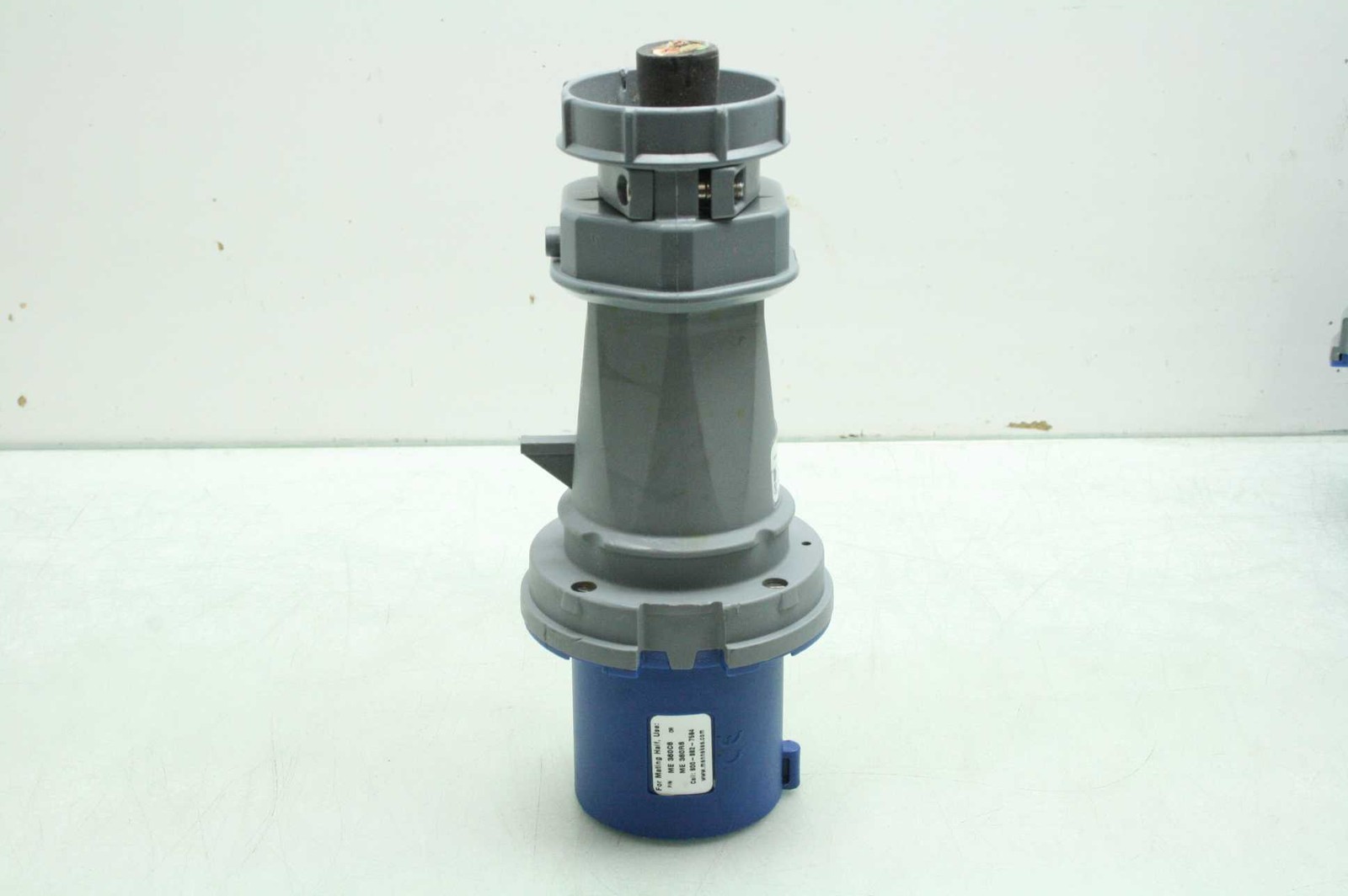 Mennekes ME360P6-1227 Male Watertight Pin & Sleeve Plug, 60A, 3 Wire, 250 VAC - Used - Image 7