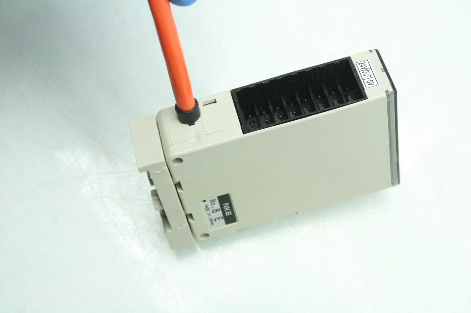 NKE C1P-H08P Output Terminal Module with Cables 8 Output Points 24V DC - Used - Image 8