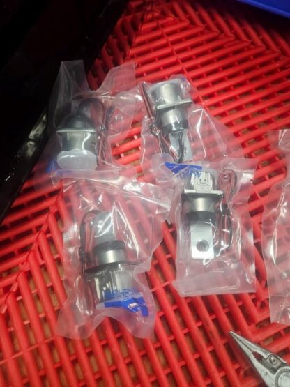 New Amphenol PL00X-301-10M10 PowerLok G2 Receptacle 300A - New - Image 4