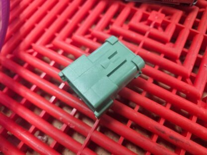 New Deutsch DT04-12PC-CE01 Connector Housing with Endcap / C-Key / 8 Pole - New - Image 13