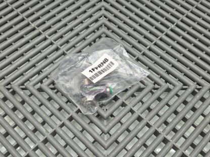 New Numatics 1FPRN8 Flow Control Pneumatic Regulator 1/4" Tube x 1/8" NPT Male - New - Image 3
