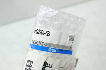 New SMC VQ2201-5E1 Manifold Mount 2 Position Plug-In Solenoid Valve 24V DC - New - Image 8
