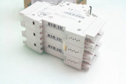 New Siemens 5SJ4340-8HG41 Circuit Breaker 3 Pole / 40A / 240V - New - Image 11