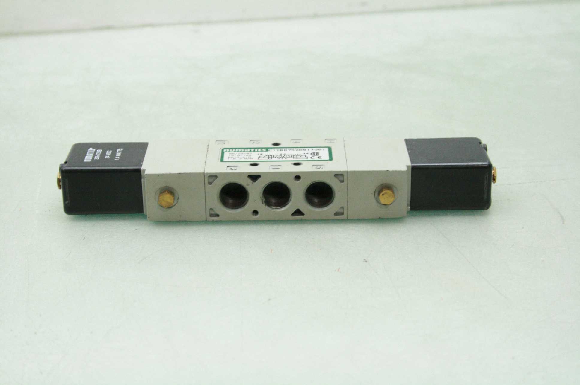 Numatics L12BB752B017G61 Solenoid Air Control Valve / 3 Bar - Used - Image 13