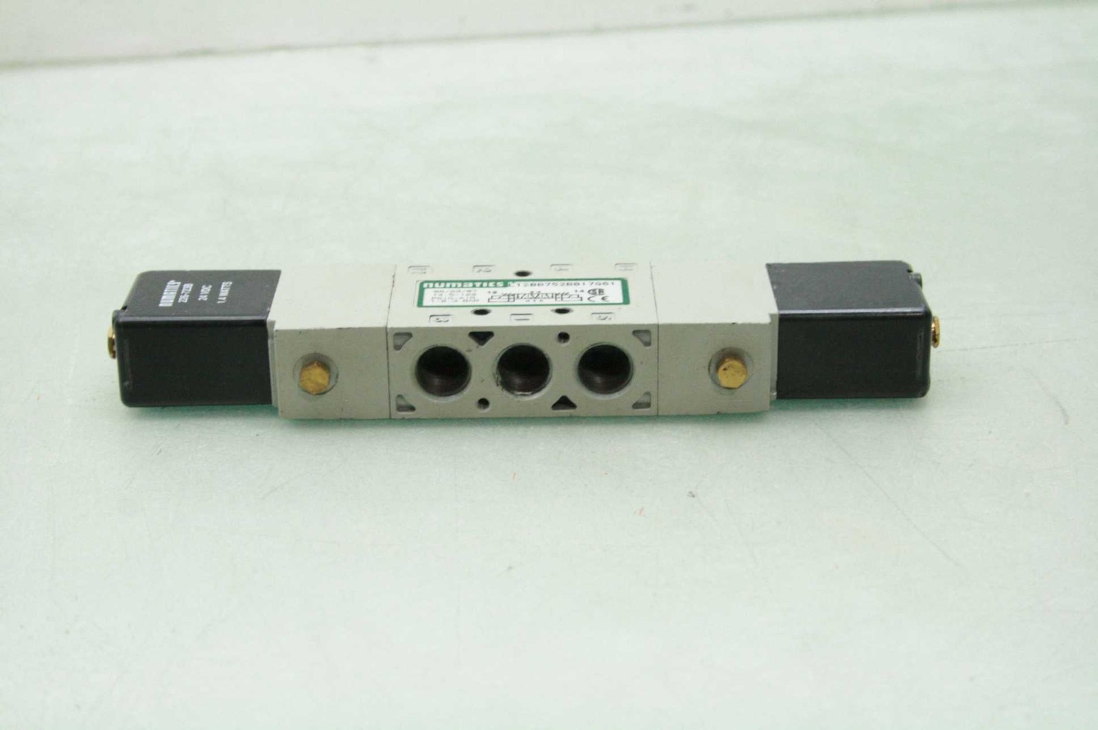 Numatics L12BB752B017G61 Solenoid Air Control Valve / 3 Bar - Used - Image 6