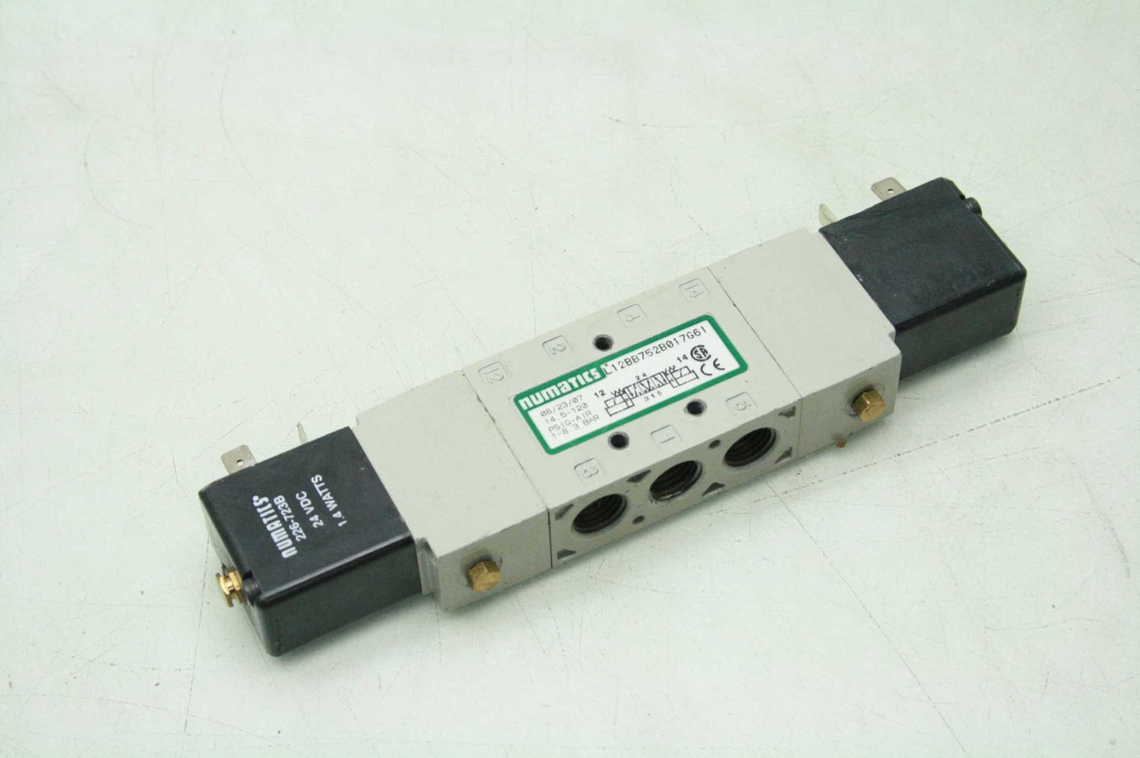 Numatics L12BB752B017G61 Solenoid Air Control Valve / 3 Bar - Used