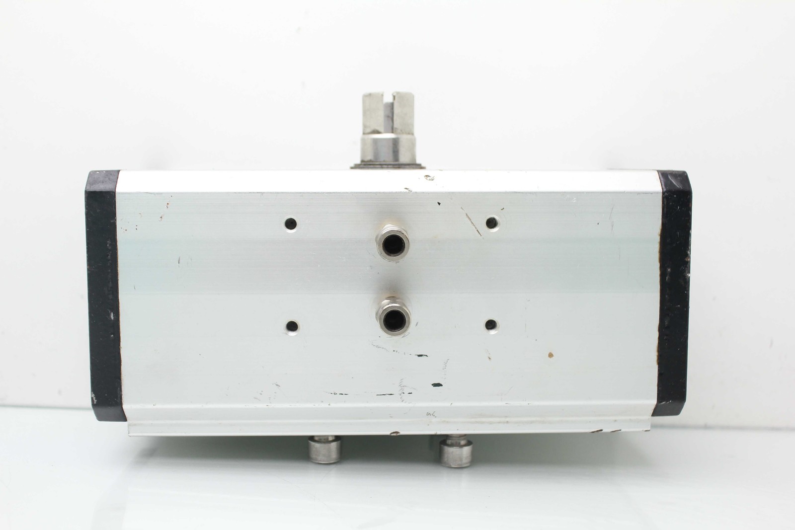 Omal DA180-F07 Double Acting Pneumatic Valve Actuator - Used - Image 3
