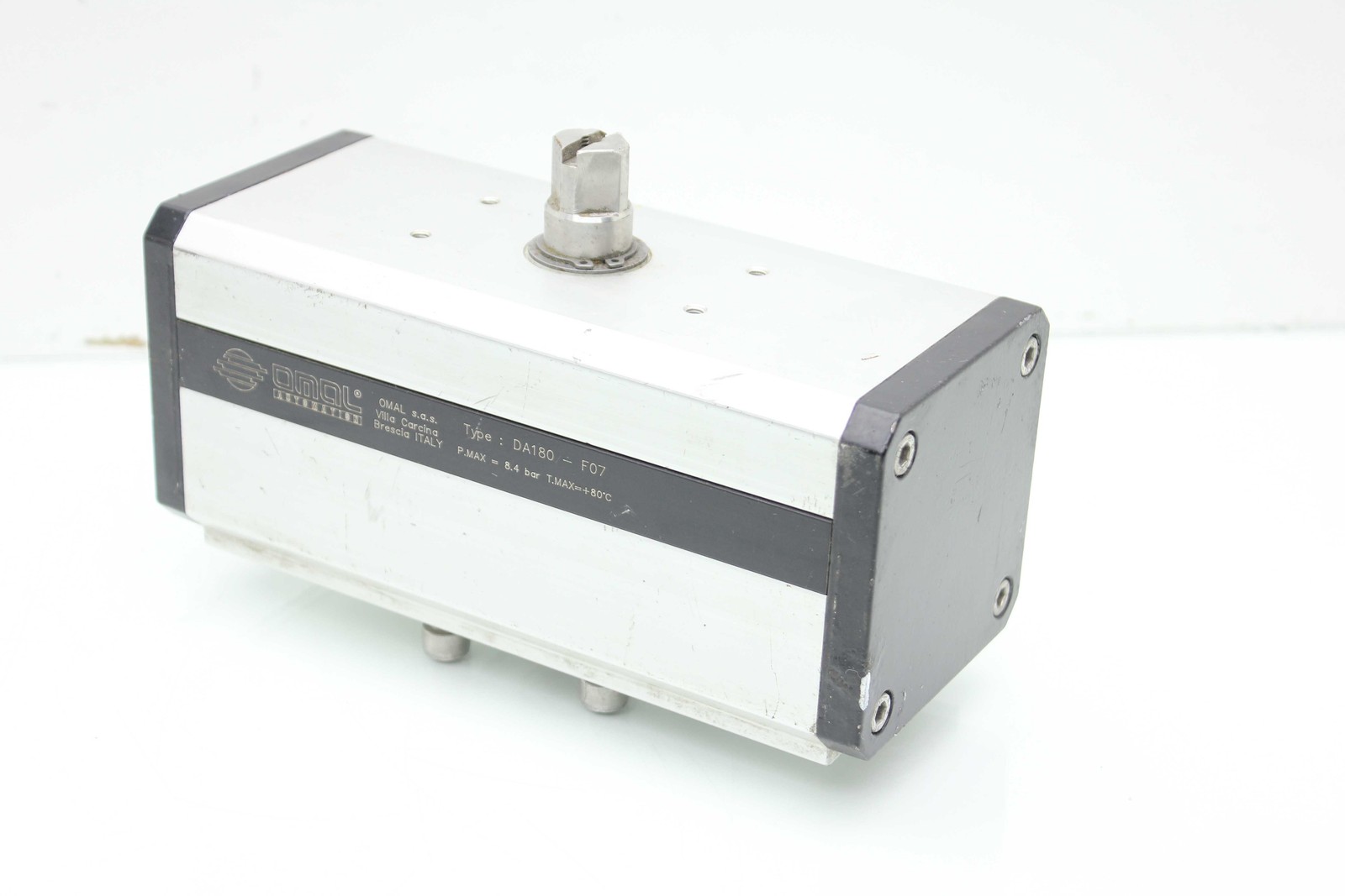Omal DA180-F07 Double Acting Pneumatic Valve Actuator - Used