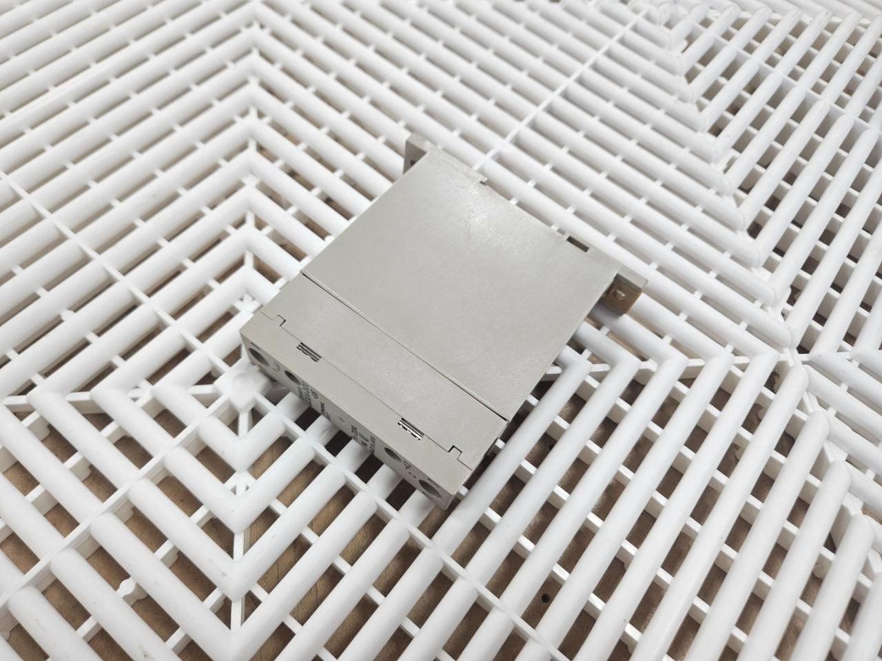 Omron G32A-D20-US Short-Circuit Safety Relay 20A - Used