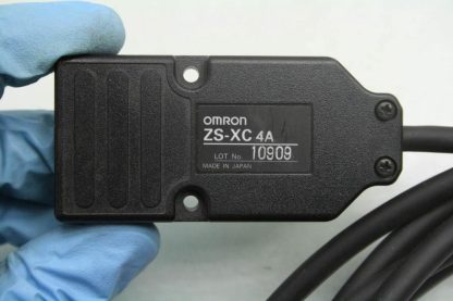 Omron ZS-XC4A Smart Sensor ZS Series Extension Cable 4m Length - Used - Image 4