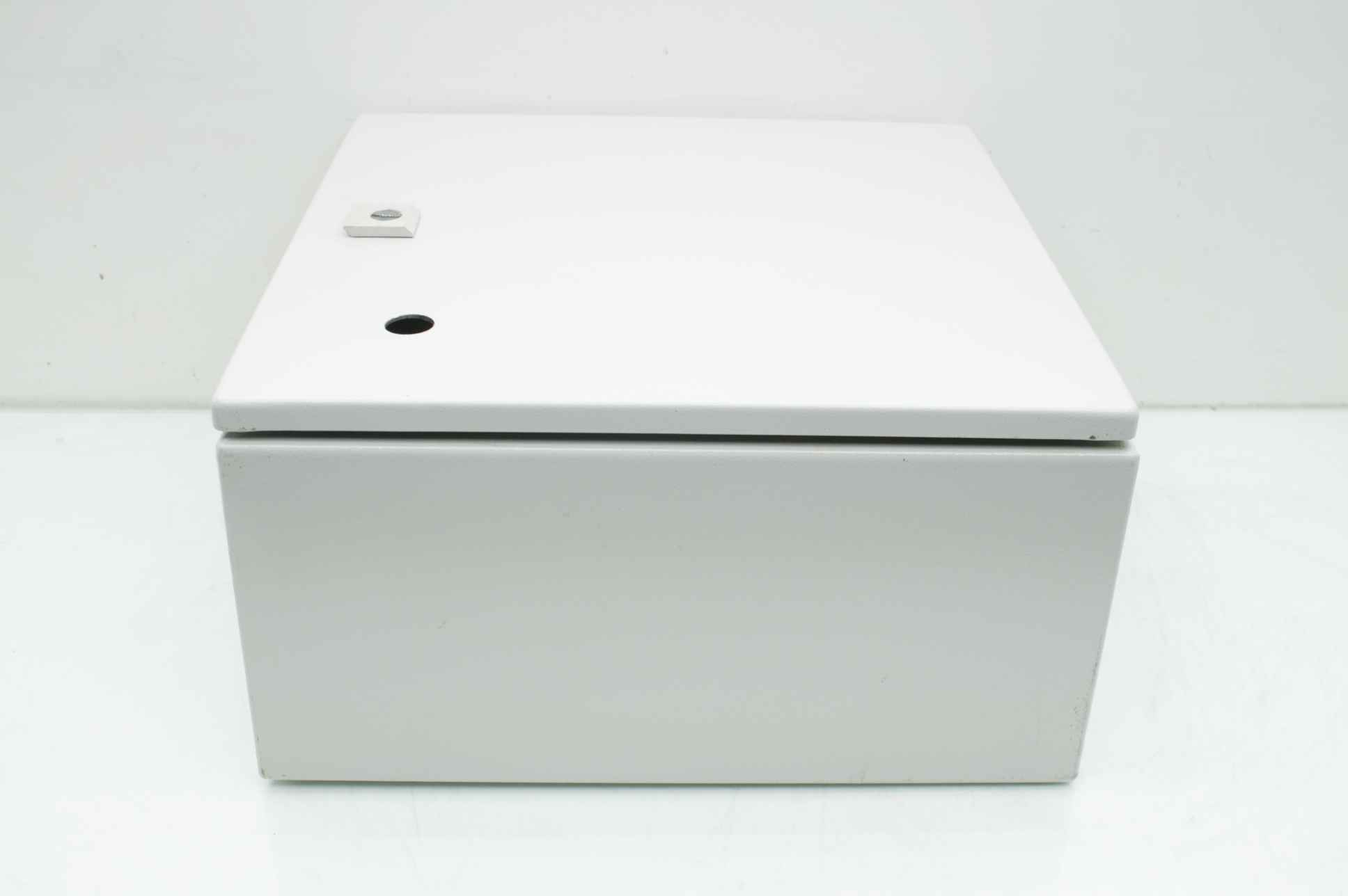 Rittal 1244250 Nema 4 Wall Mount Electrical Enclosure 400mm x 400mm x 210mm - Used - Image 16
