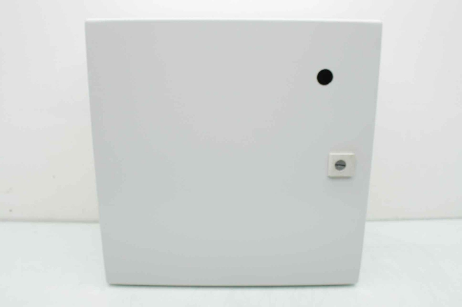 Rittal 1244250 Nema 4 Wall Mount Electrical Enclosure 400mm x 400mm x 210mm - Used