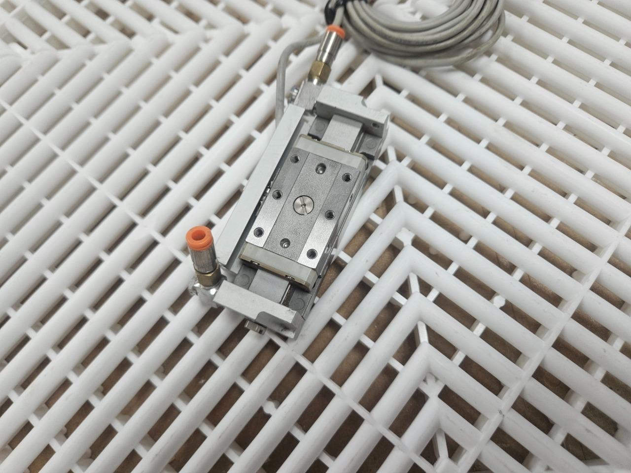 SMC MXP10-20 Guided Cylinder Slide Table D-M9B Limit Switch - Used - Image 17