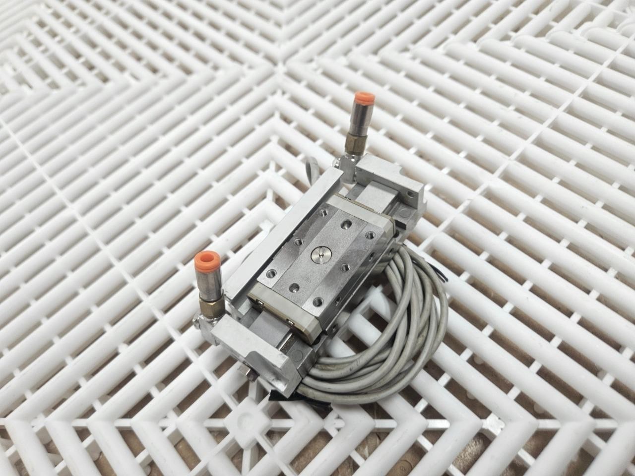 SMC MXP10-20 Guided Cylinder Slide Table D-M9B Limit Switch - Used - Image 6