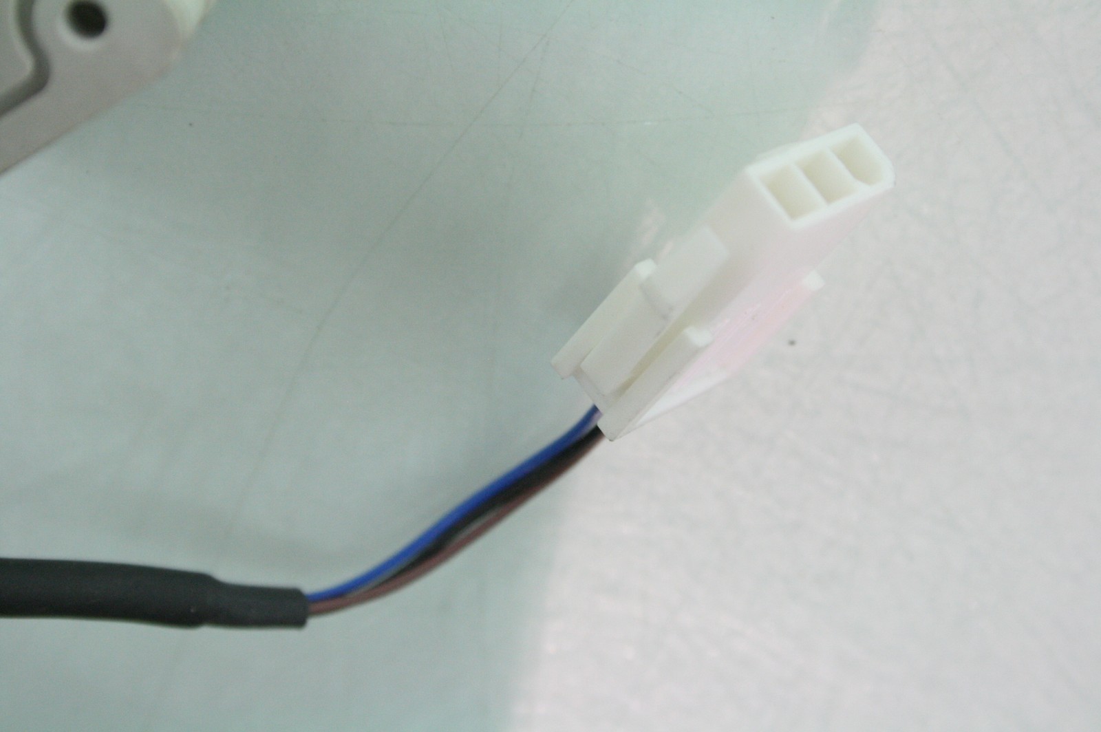 SMC ZSE40-T1-22L High Precision Digital Vacuum Pressure Switch 10 to -101.3 kPA - Used - Image 5