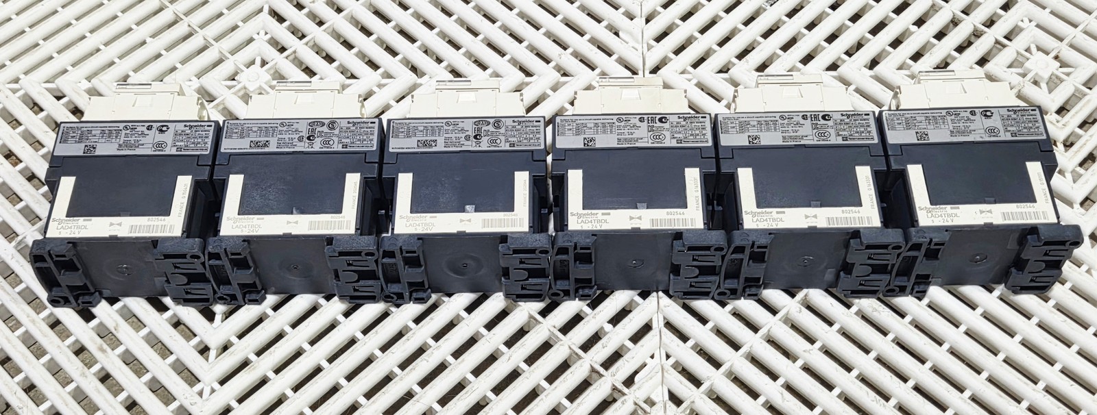 Schneider LC1D09BL/BD TeSys D 9A 24VDC Contactor w/ LAD4TBDL Lot/6 - Used - Image 8