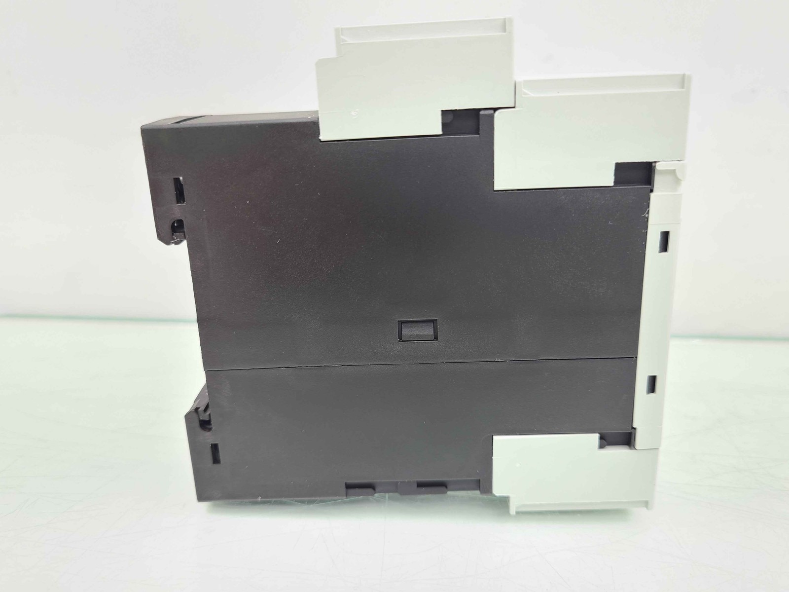 Siemens Sirius 3RN1010-1CB00 Thermistor Motor Protector - Used - Image 4