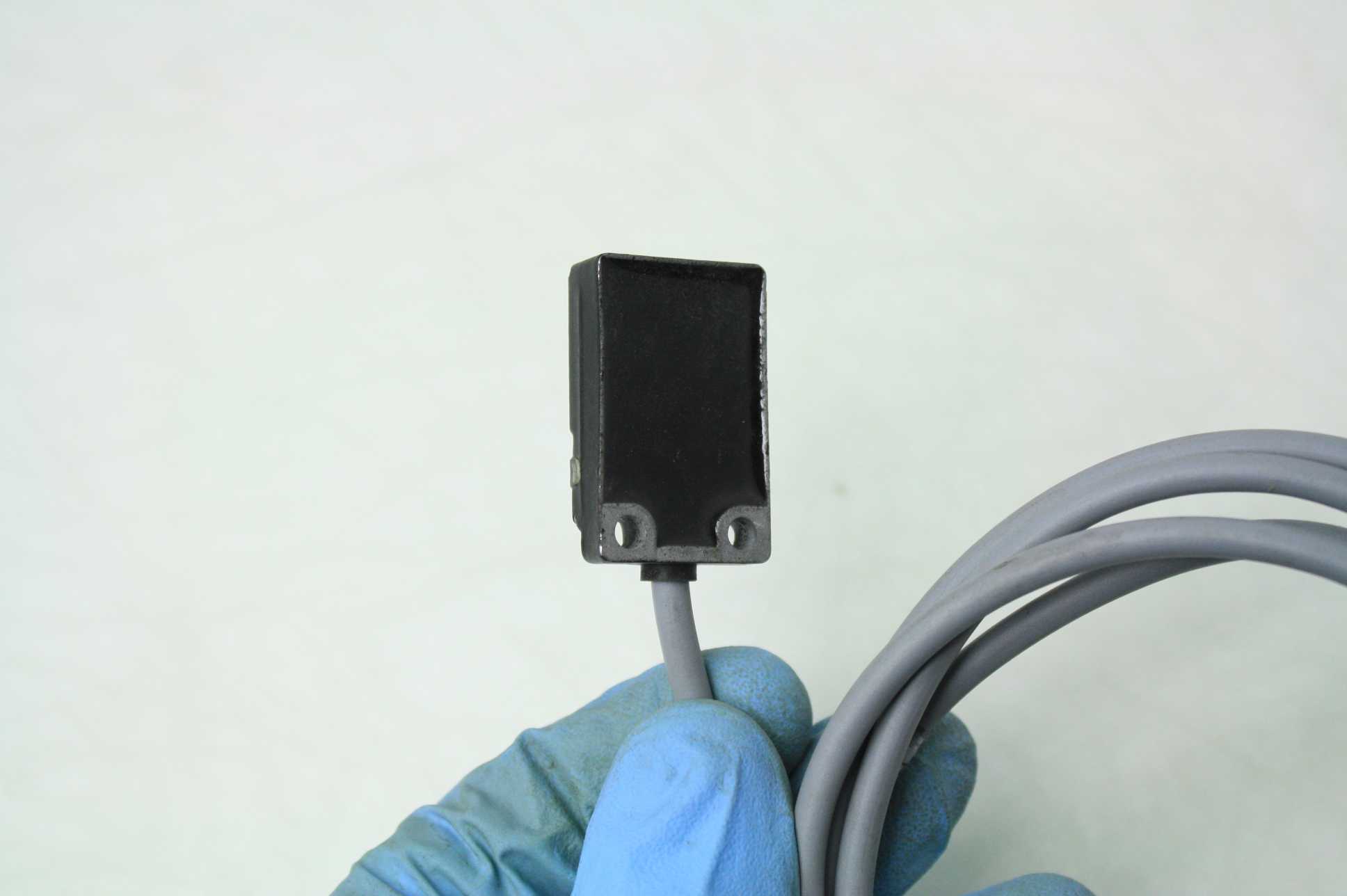 Turck BI5U-Q08-AP6X2 Inductive Proximity Sensor 3-Wire / 5mm Sensing Range - Used - Image 12