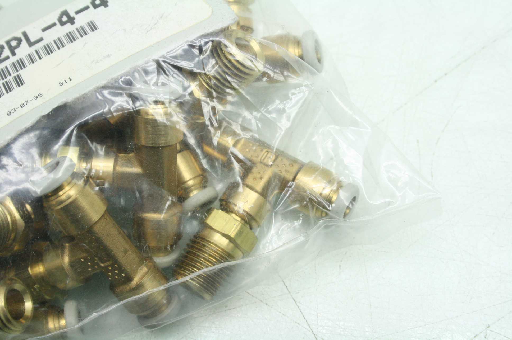 14 New Parker W172PL-4-4 Push-to-Connect Brass Tee Pipe Fittings / Prestolock - New - Image 12