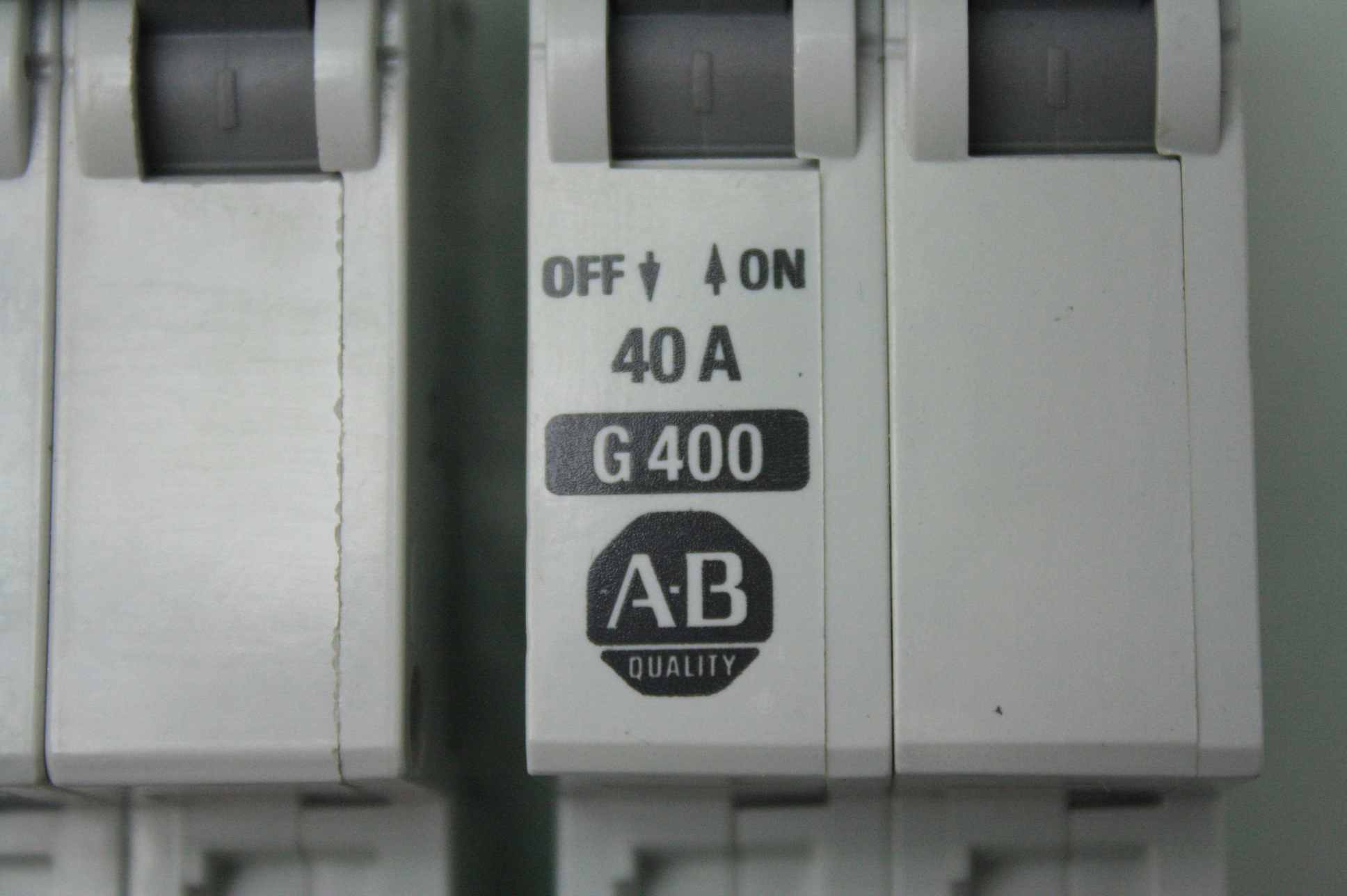 2 Allen-Bradley 1492-CB2-G400 Circuit Breakers 2 Pole 40 Amps 1492CB2G400 - Used - Image 10