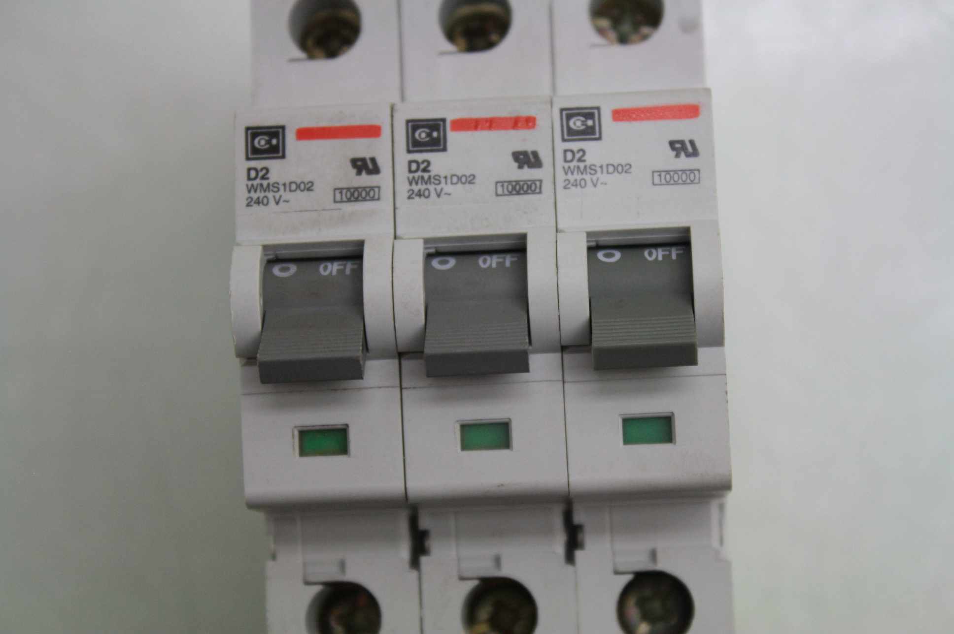 3 Cutler Hammer WMS1D02 Single Pole Circuit Breakers 240V / 2 Amps - Used - Image 11