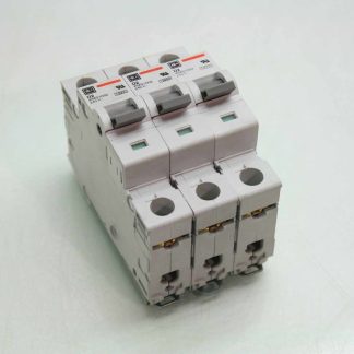 3 Cutler Hammer WMS1D02 Single Pole Circuit Breakers 240V / 2 Amps - Used