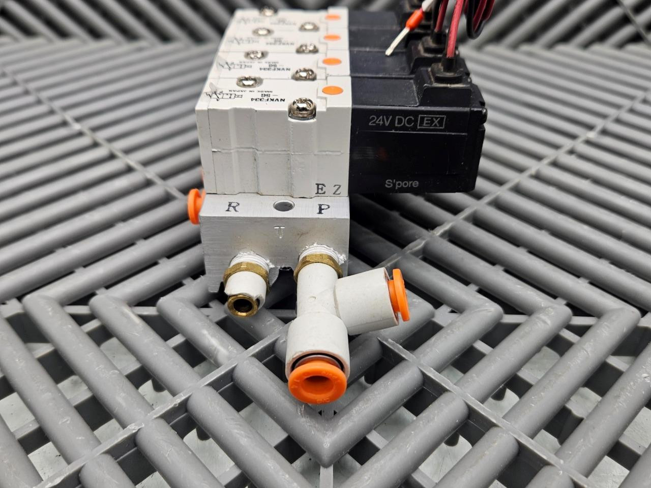 4x SMC NVKF334-5G Solenoid Valve on a Manifold Block - Used - Image 3