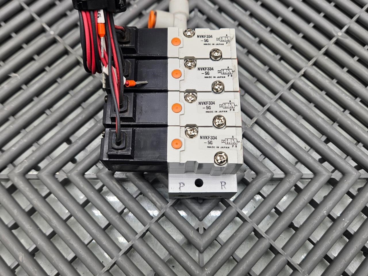 4x SMC NVKF334-5G Solenoid Valve on a Manifold Block - Used - Image 10