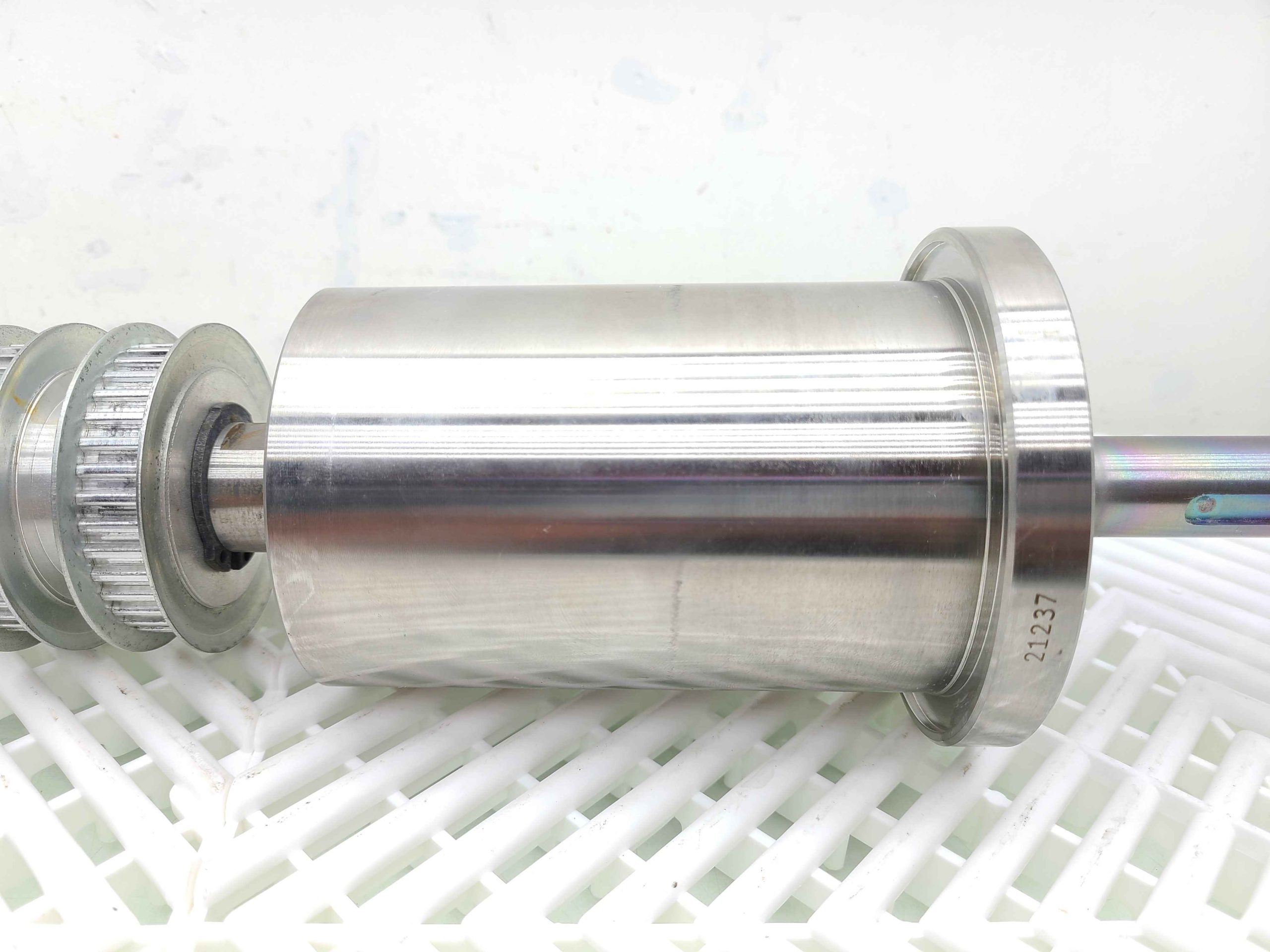 52-132692C Spindle w/ Deublin 55-904003-920 Rotating Union & 2 Gears - Used - Image 12