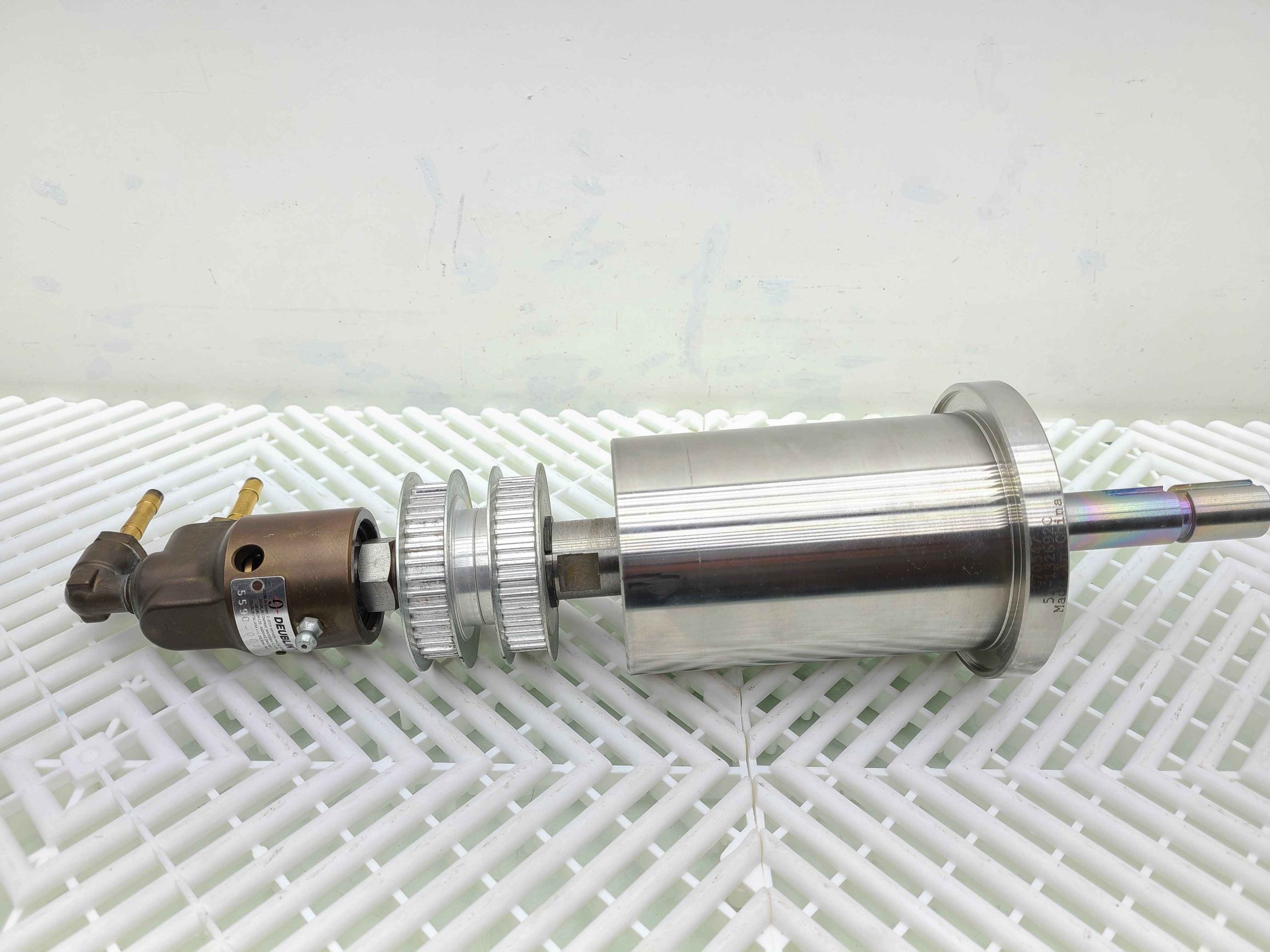52-132692C Spindle w/ Deublin 55-904003-920 Rotating Union & 2 Gears - Used - Image 9