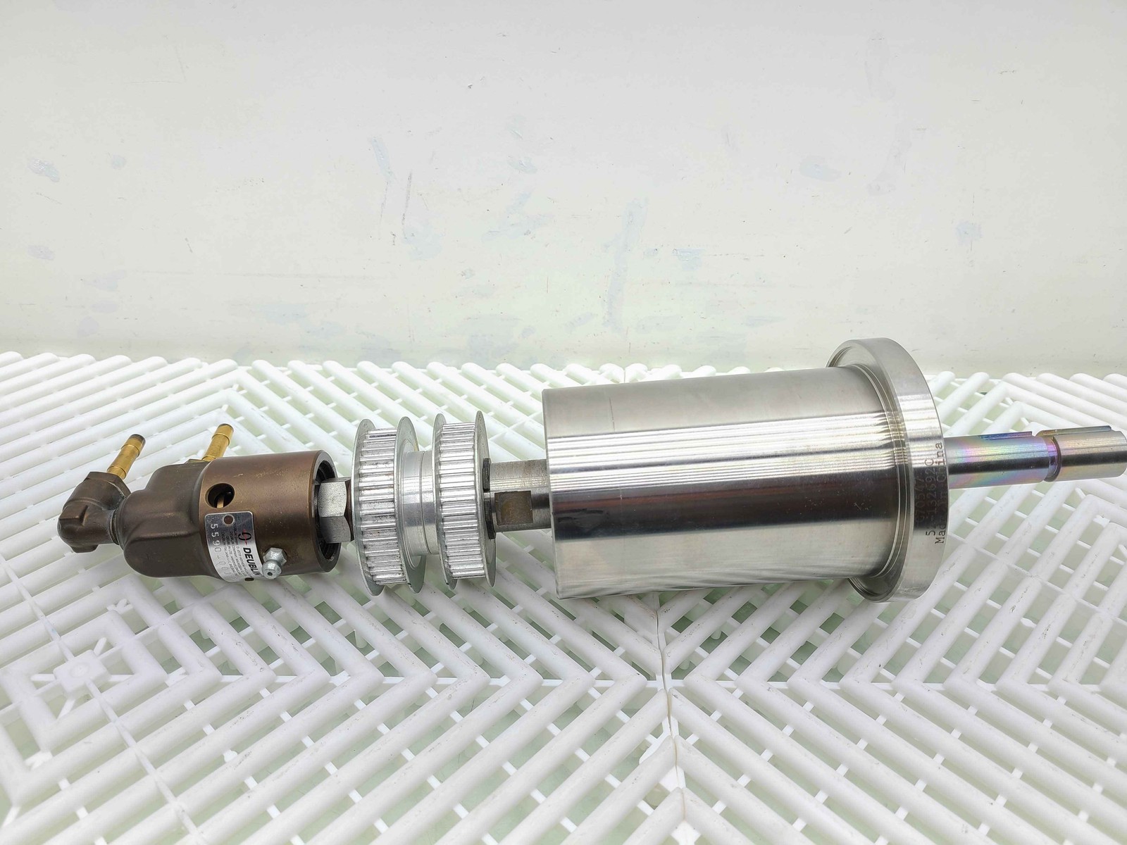 52-132692C Spindle w/ Deublin 55-904003-920 Rotating Union & 2 Gears - Used