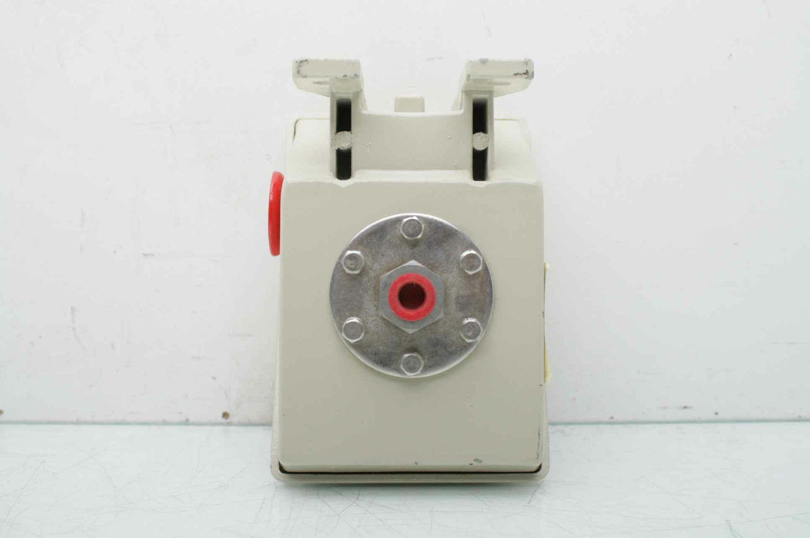 AshCroft Dresser LPDN4GGB25 XK3 60 PSI Pressure Switch Transmitter - Used - Image 9