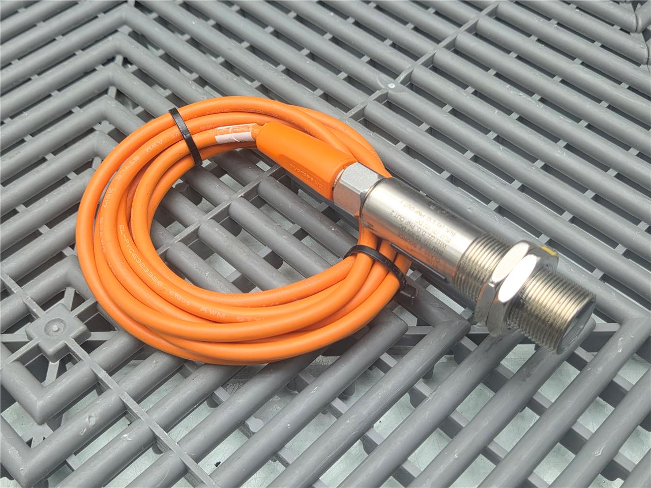 Banner M18-3VPDS-Q8 Photoelectric Sensor, Diffuse Reflective, 300mm, PNP, M18-3 - New other (see details) - Image 12