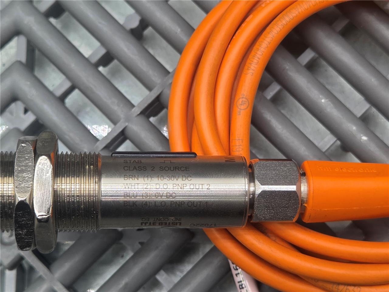 Banner M18-3VPDS-Q8 Photoelectric Sensor, Diffuse Reflective, 300mm, PNP, M18-3 - New other (see details) - Image 13