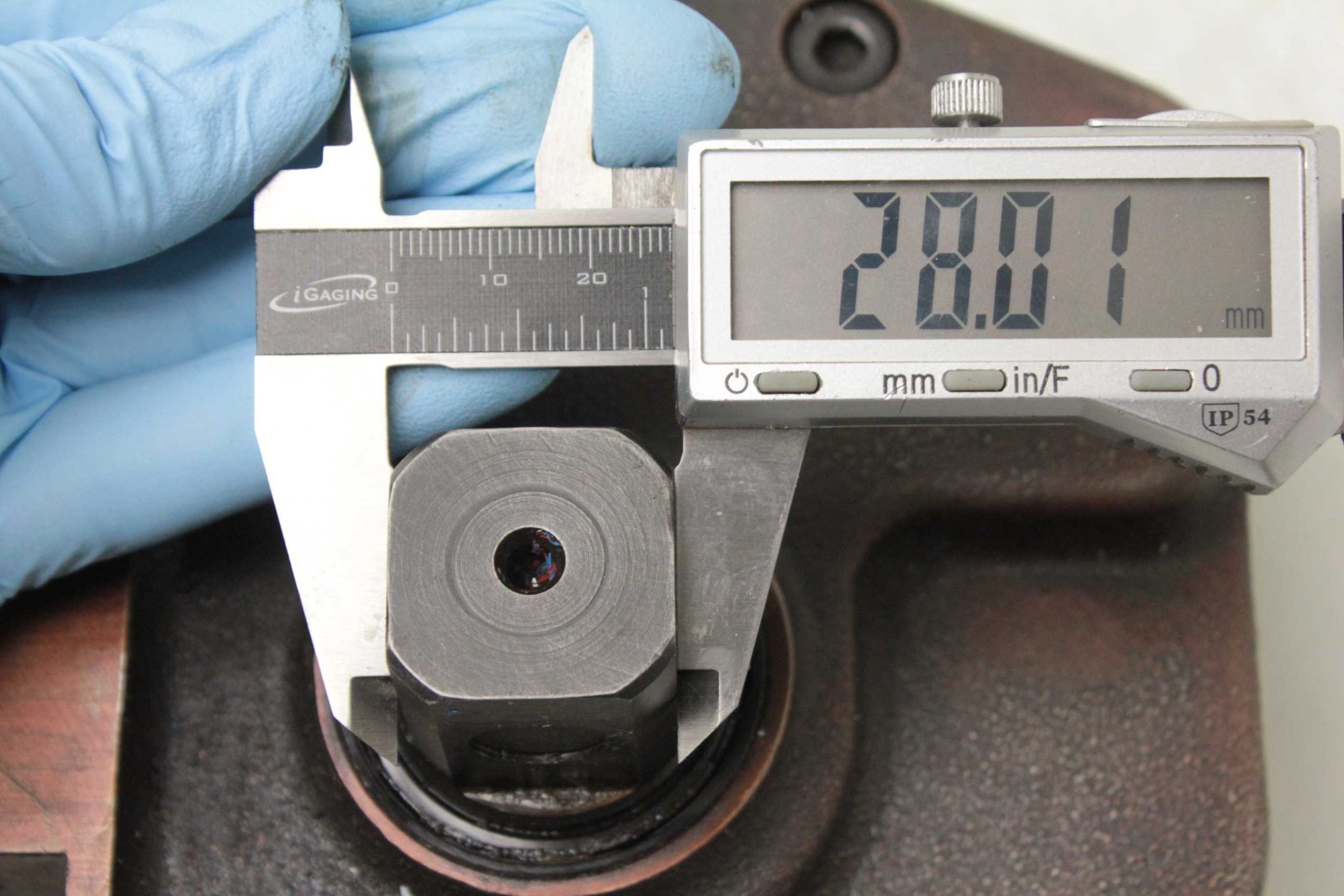 Destaco 82G8N-412C93-1560A Pneumatic Hold Down Clamp Single Arm 90 Degrees 1/4" - Used - Image 15
