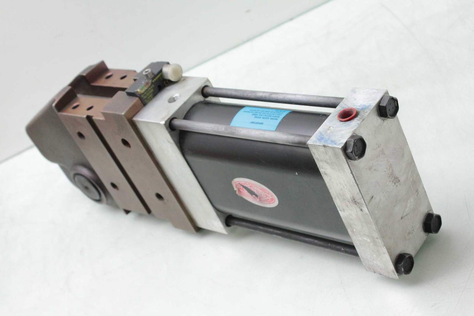 Destaco 82G8N-412C93-1560A Pneumatic Hold Down Clamp Single Arm 90 Degrees 1/4" - Used - Image 8