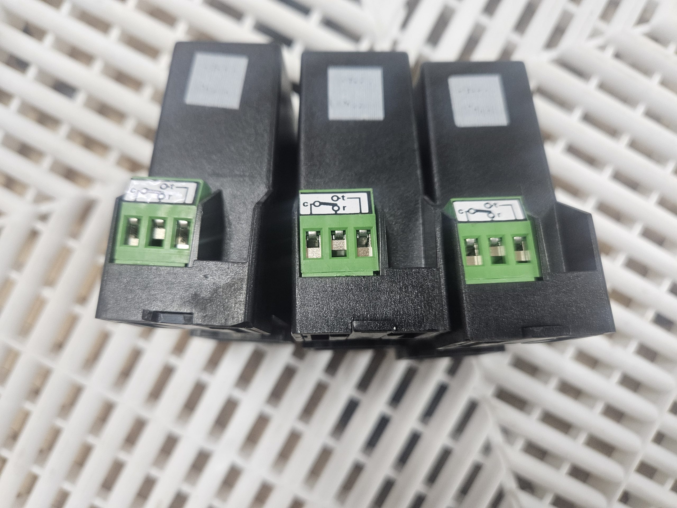 Dinel AF 400 A Fiber Optic Photoelectric Amplifier 110/220V Relay (Lot of 3) - Used - Image 12
